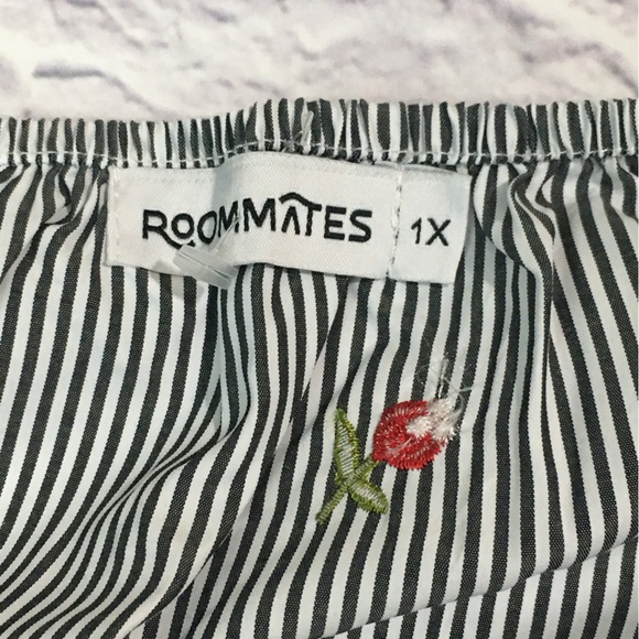 Roommates Striped Floral Lace Up Top Blouse - Women’s 1X NWT - Picture 12 of 15